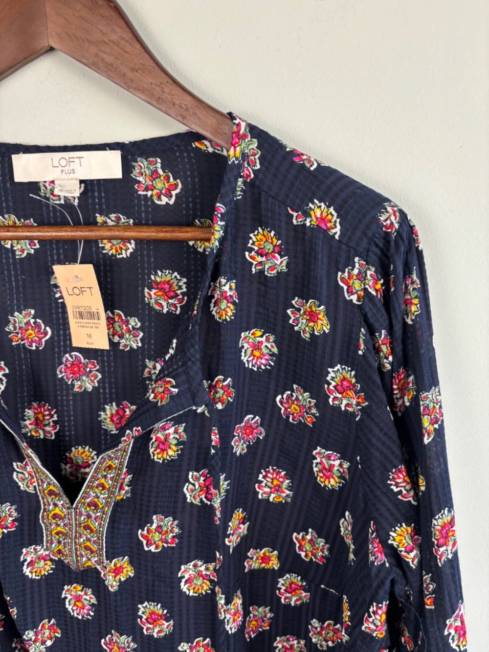 Loft Plus FLoral Boho Blouse NWT Size 16 - Picture 3 of 4